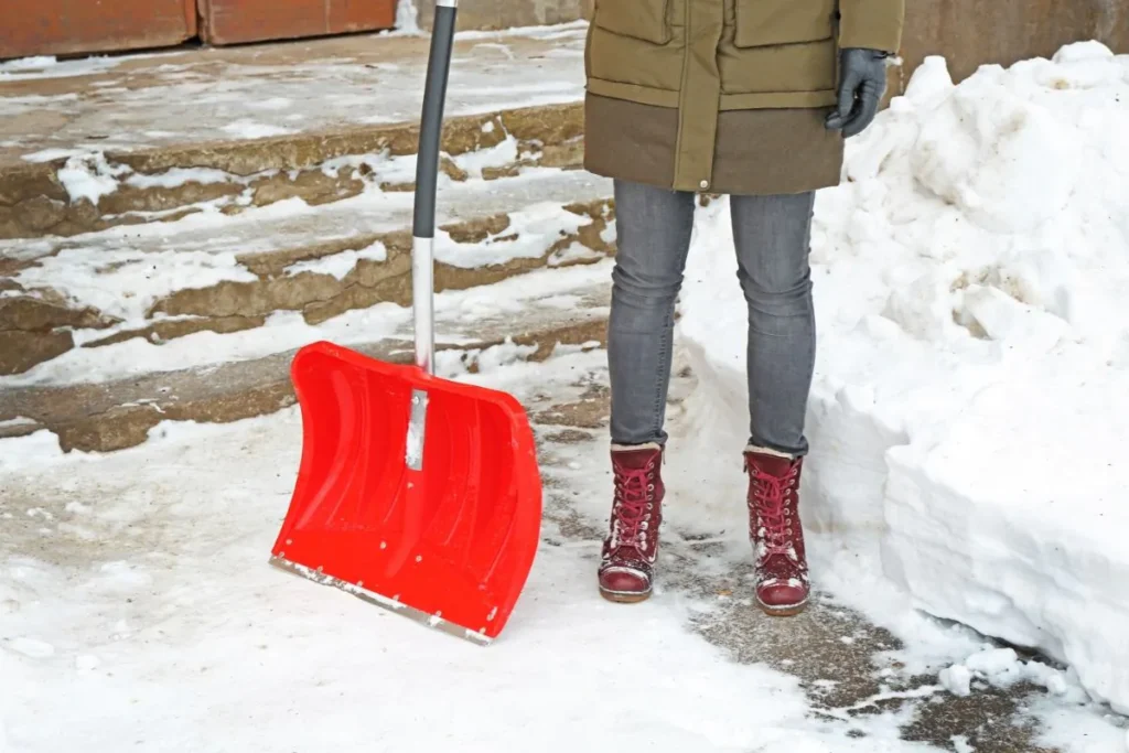 Tips for Selling A Home in the Winter Shovel Remax Deluxe
