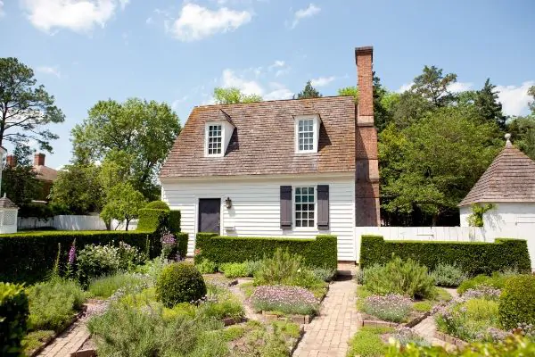 Colonial House Style Remax Deluxe South Shore MA